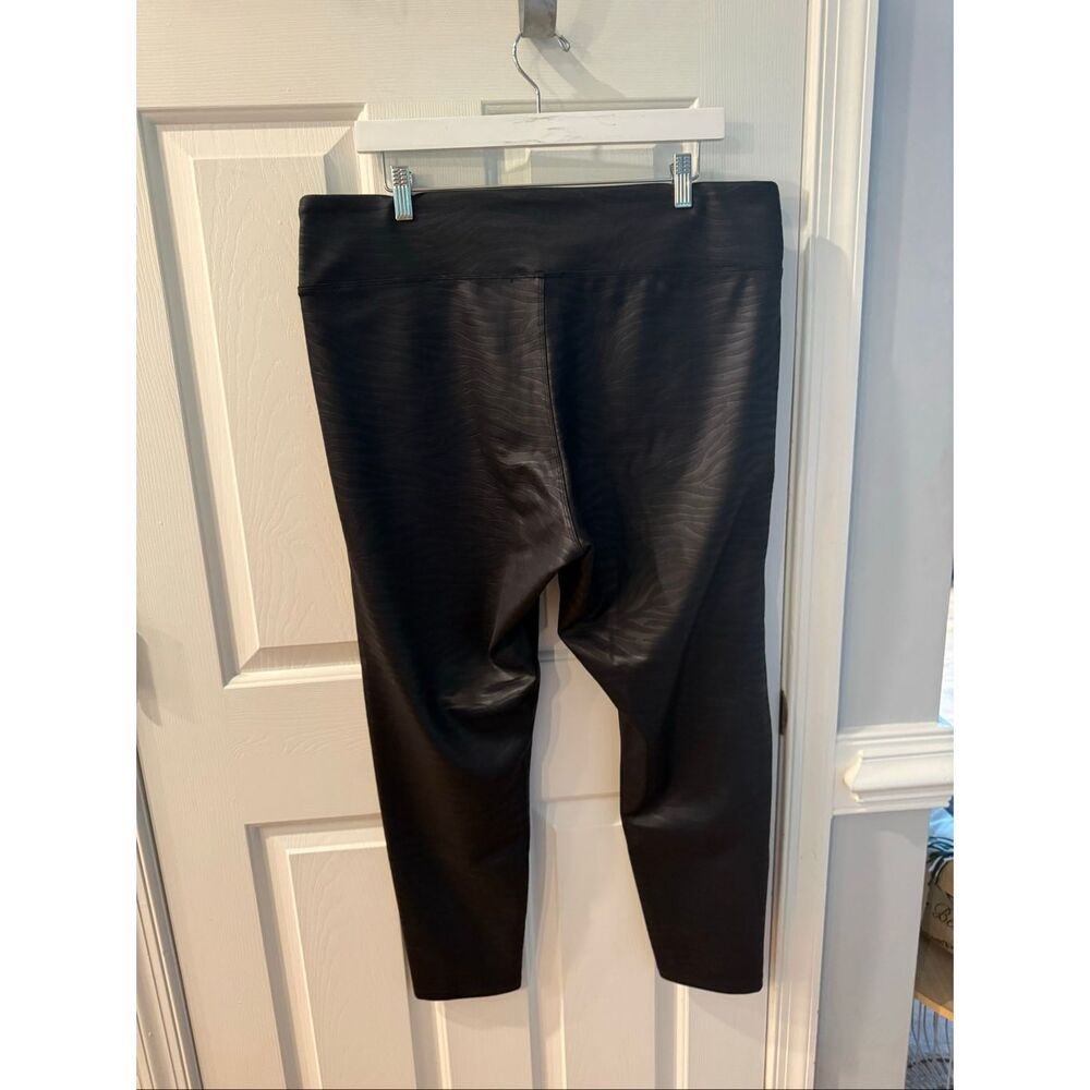 Express Black On Black Animal Print Leggings sz XL NWT - Picture 3 of 6